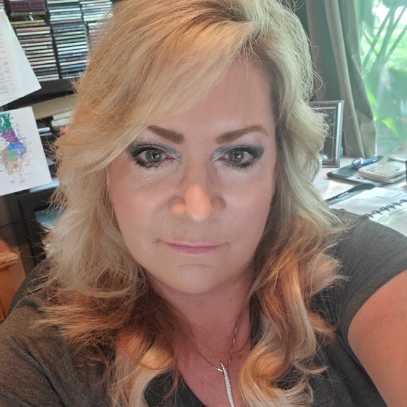 Meet your Posher, Kimberly - Picture 1 of 1